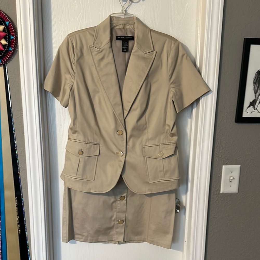Chic Tan Button-Front Skirt